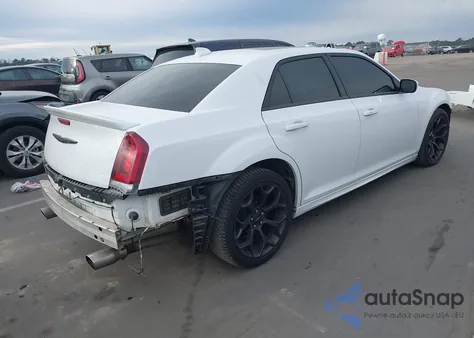 2020 Chrysler 300 300S z USA, uszkodzony, nr VIN 2C3CCABT0LH239098